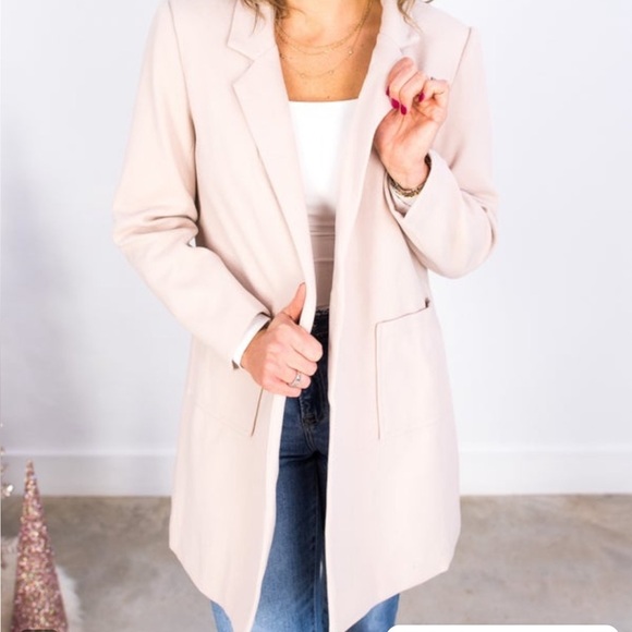 Classy Beige Coat Andree by Unit NWT - Picture 7 of 13